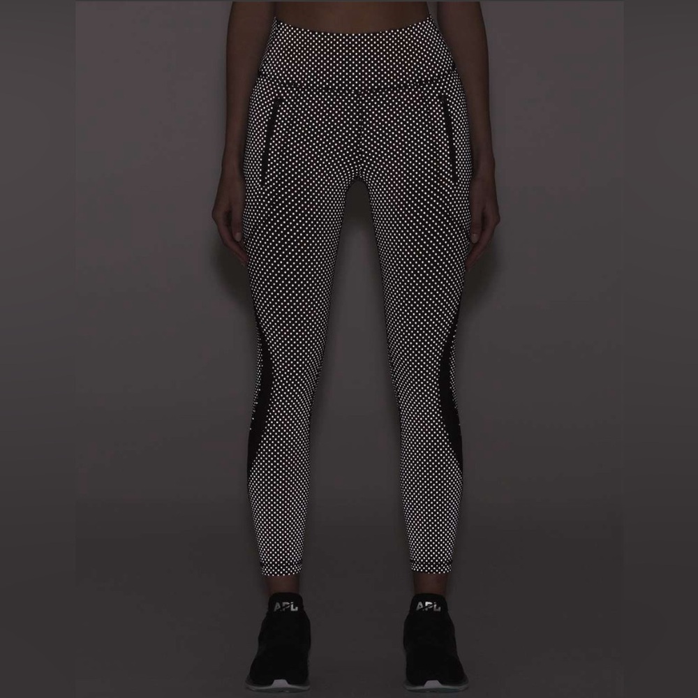 Lululemon Invigorate Tight *Shine Bright